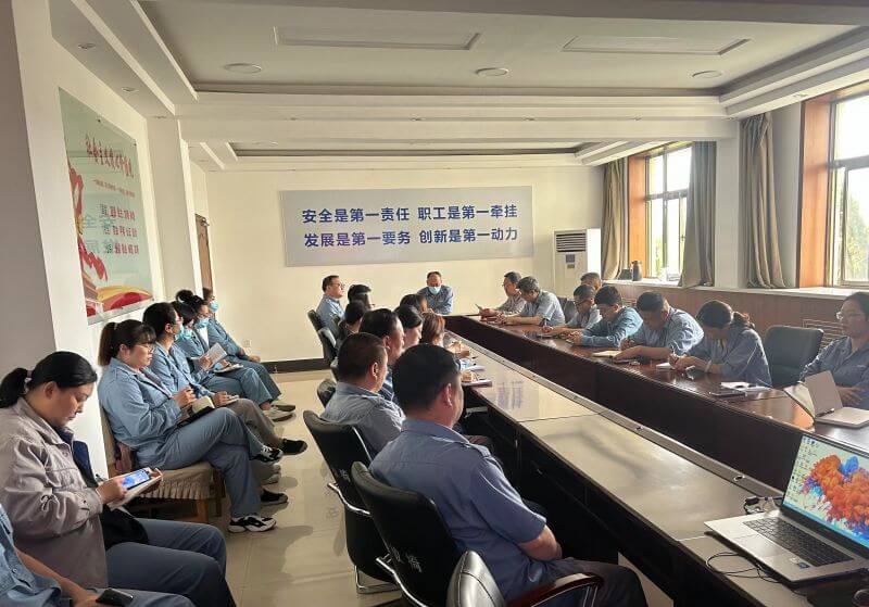 综合服务中心召开“保生计，降本增效”带头会
